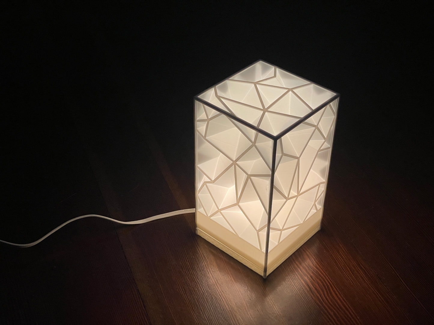 Crinkle lamp base for clip-in accessory bulb STL file