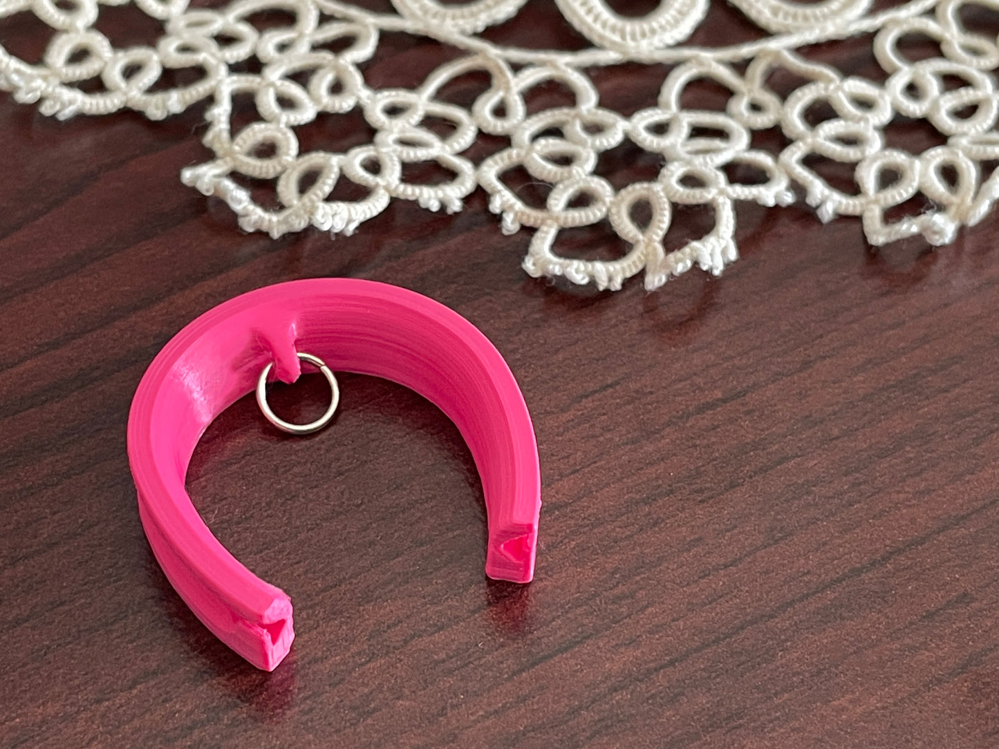 Self-Closing Mock Ring Holder - Tatting Tool