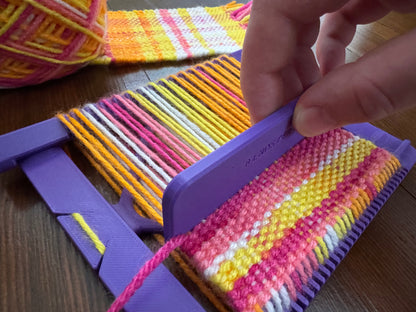 Pocket Loom Weaving Kit 4"x4" 8-dent