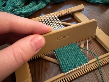 Pocket Loom Weaving Kit 4"x4" 10-dent