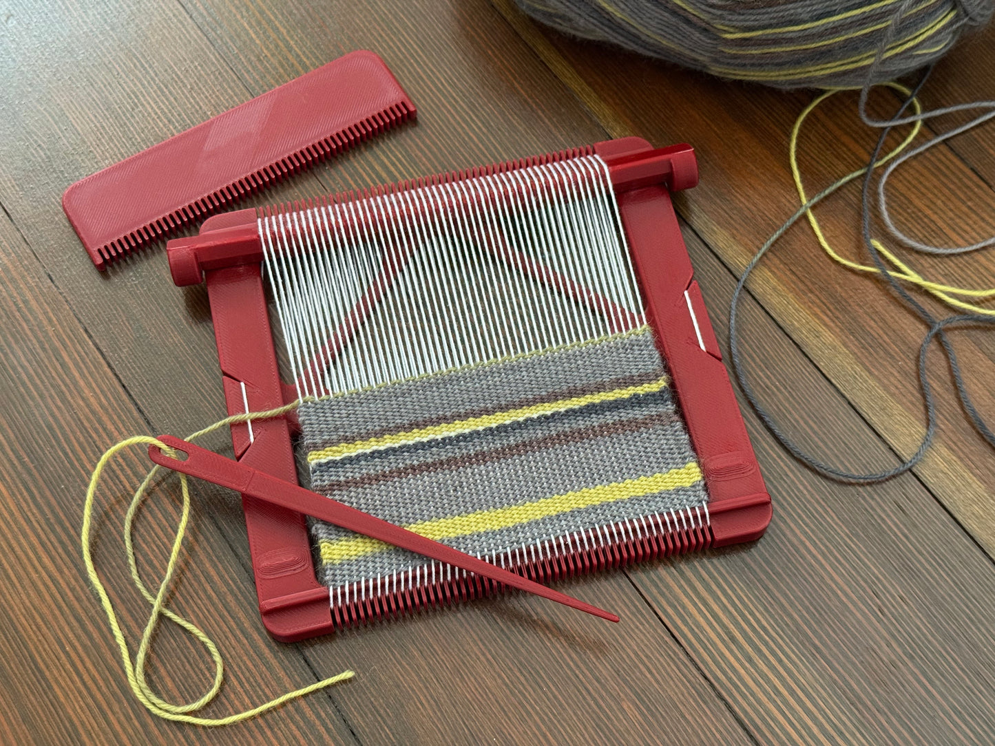 Pocket Loom Weaving Kit 4"x4" Customizable dent