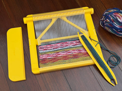Pocket Loom Weaving Kit 7"x7" 10-dent