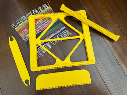 Pocket Loom Weaving Kit 7"x7" 10-dent