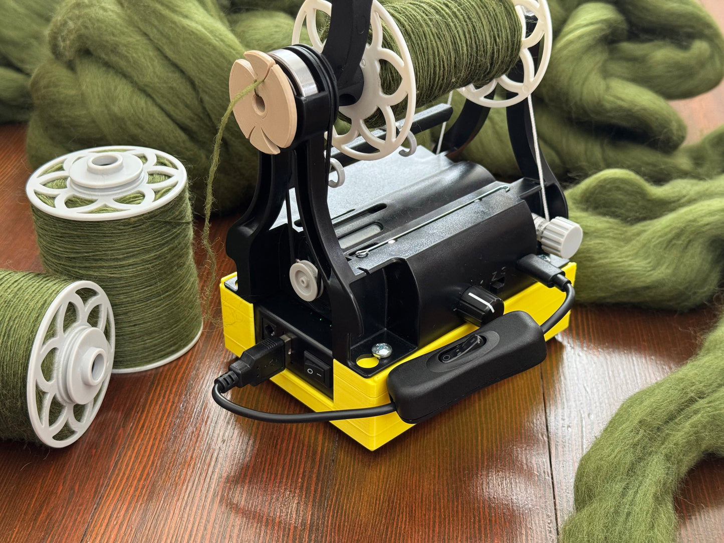 Electric Eel Wheel Nano Battery & Tripod Base