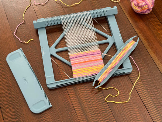 Pocket Loom Weaving Kit 7"x7" 12-dent